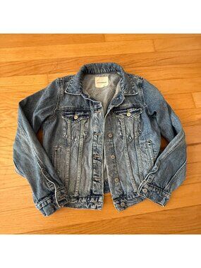 Lucky Brand Women's Medium Tomboy Trucker Blue Denim Jacket